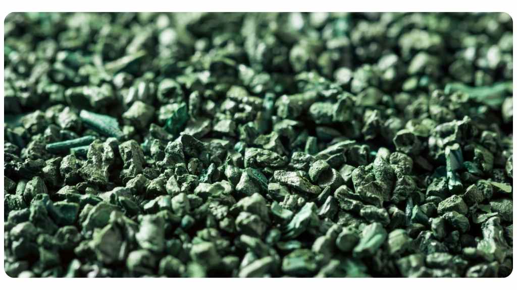 herbs high in iron - spirulina